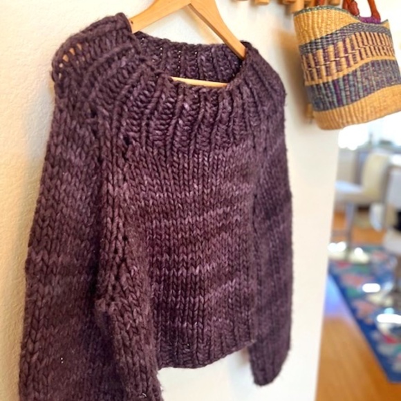 Stunning Hand-knit, Wool and Cashmere, Aubergene Crop Sweater, NWOT - Picture 1 of 4